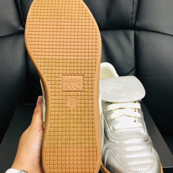 NWT❗️Madden NYC Madrid women's metallic silver sneakers sizes 7, 8 - Picture 8 of 8